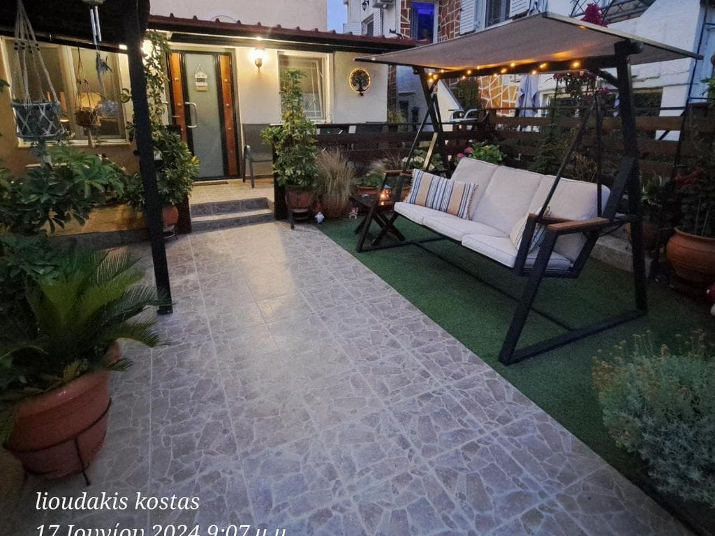 Zoe garden home in Athens, Greece