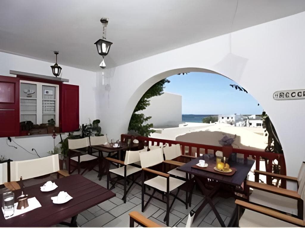 Akrogiali Hotel in Tinos, Greece