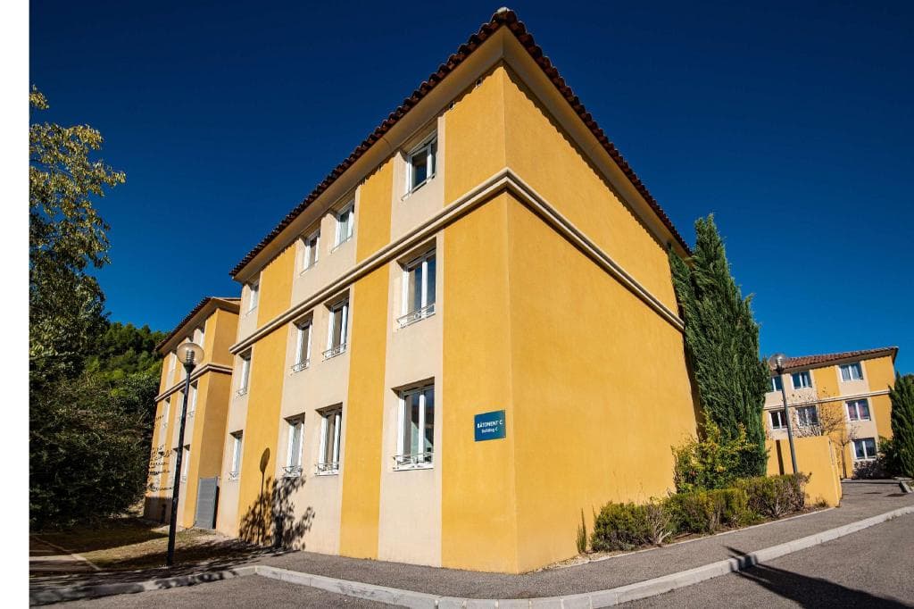 Comfort Aparthotel Aix Le Tholonet in Aix en Provence, France