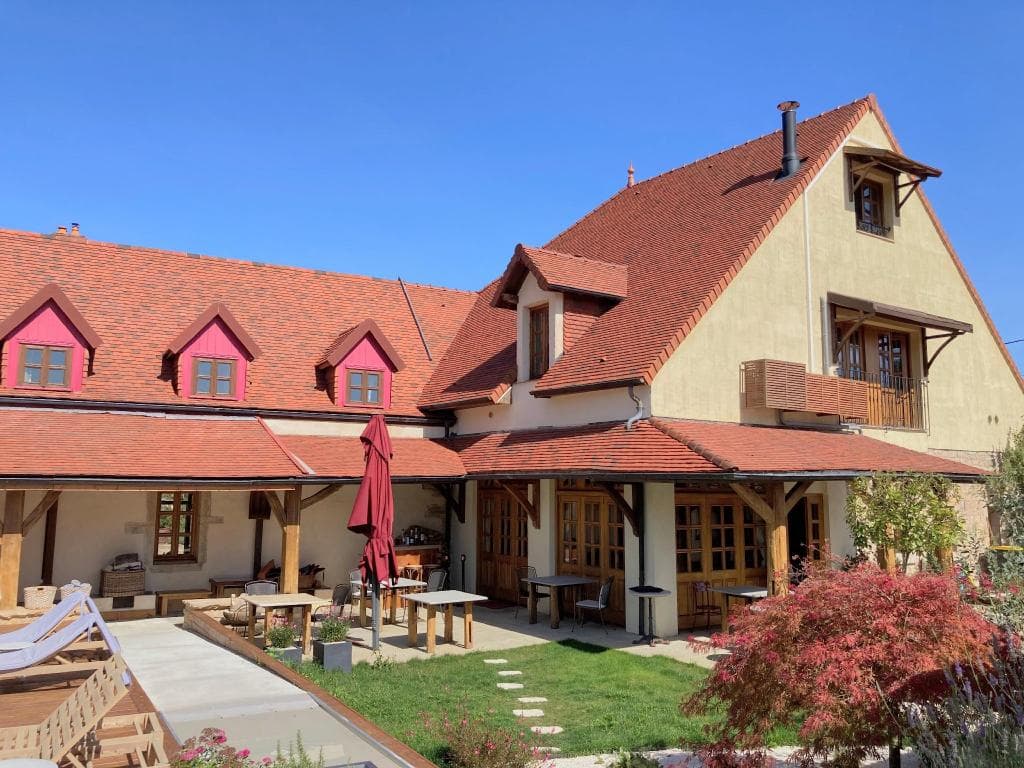 Hotel Les Deux Chevres Gevrey-Chambertin in Gevrey Chambertin, France