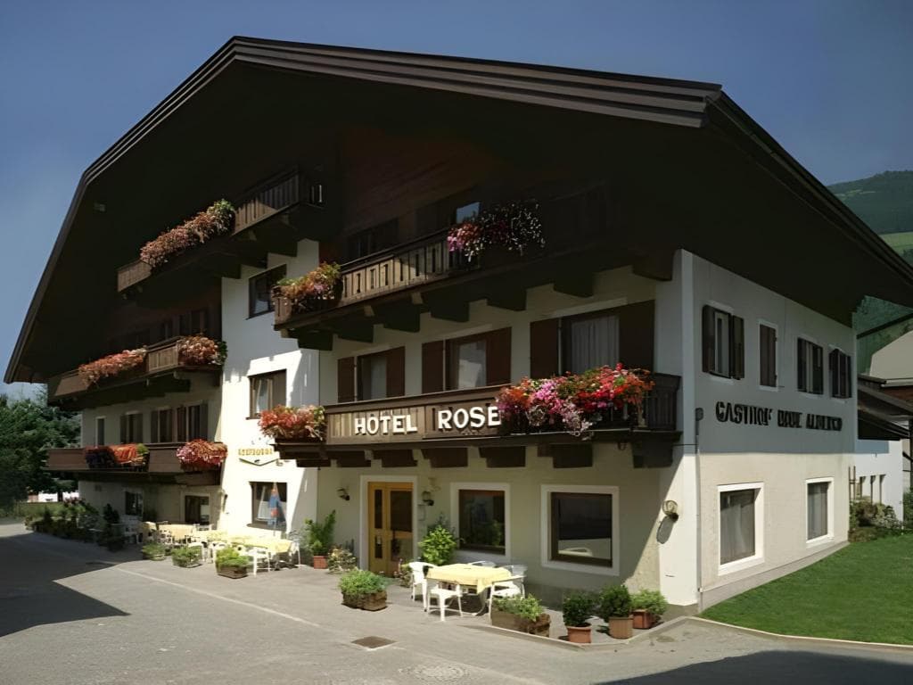 Hotel Rose in Villabassa, Italy