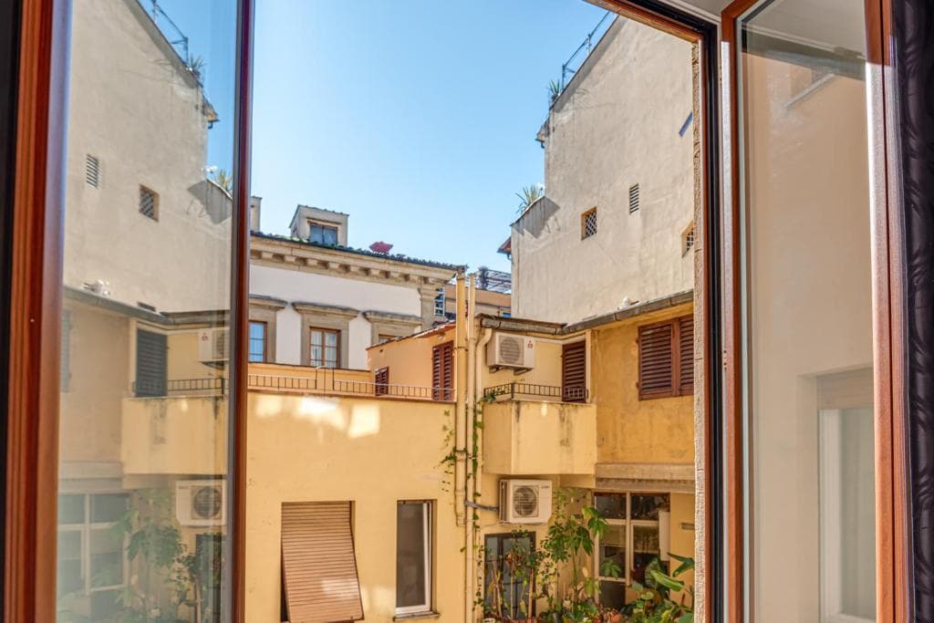 Guicciardini 24 in Florence, Italy