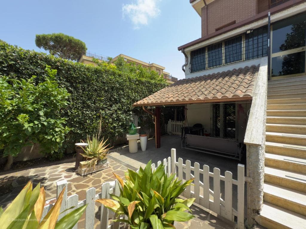 Guest House Maison Margot in Rome, Italy