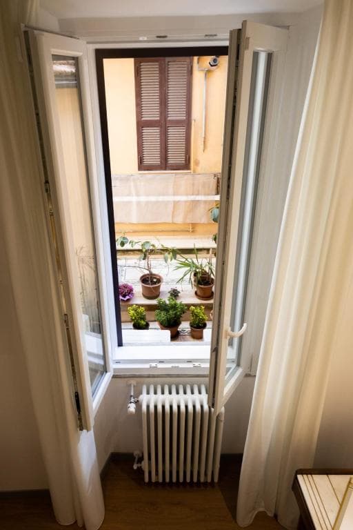 Trevi Monti House in Rome, Italy