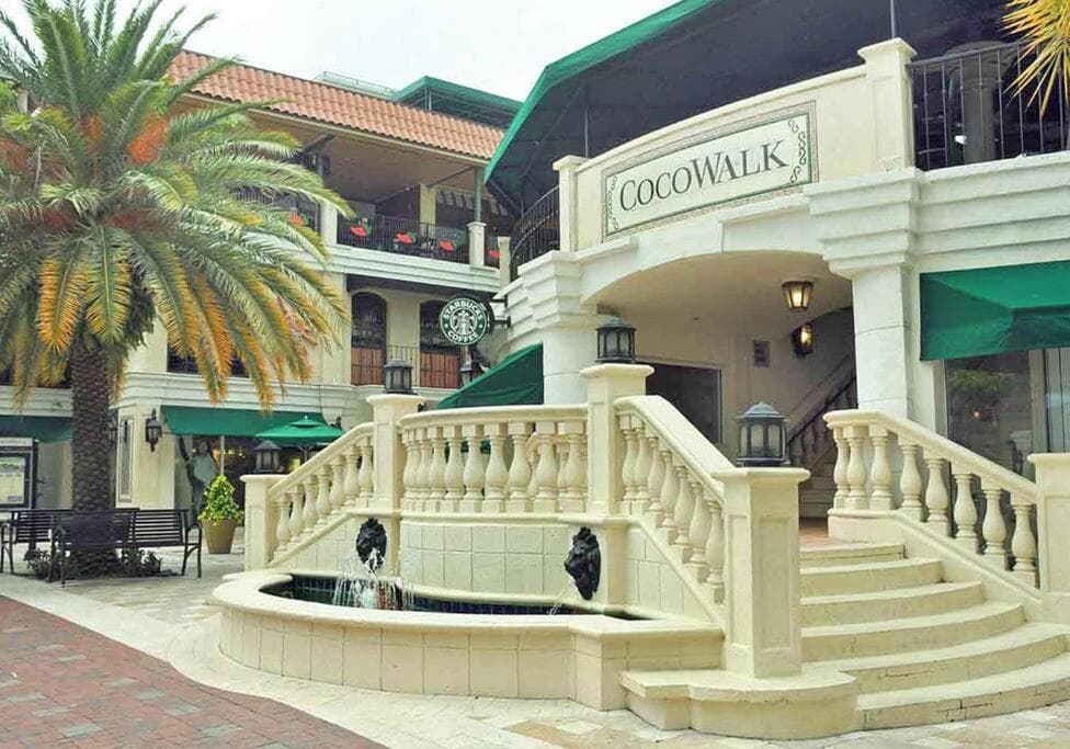 Stunning Little Havana Suites Close to airport, Calle Ocho, Brickell, Wynwood and the Beaches - Free in Miami (FL), United States