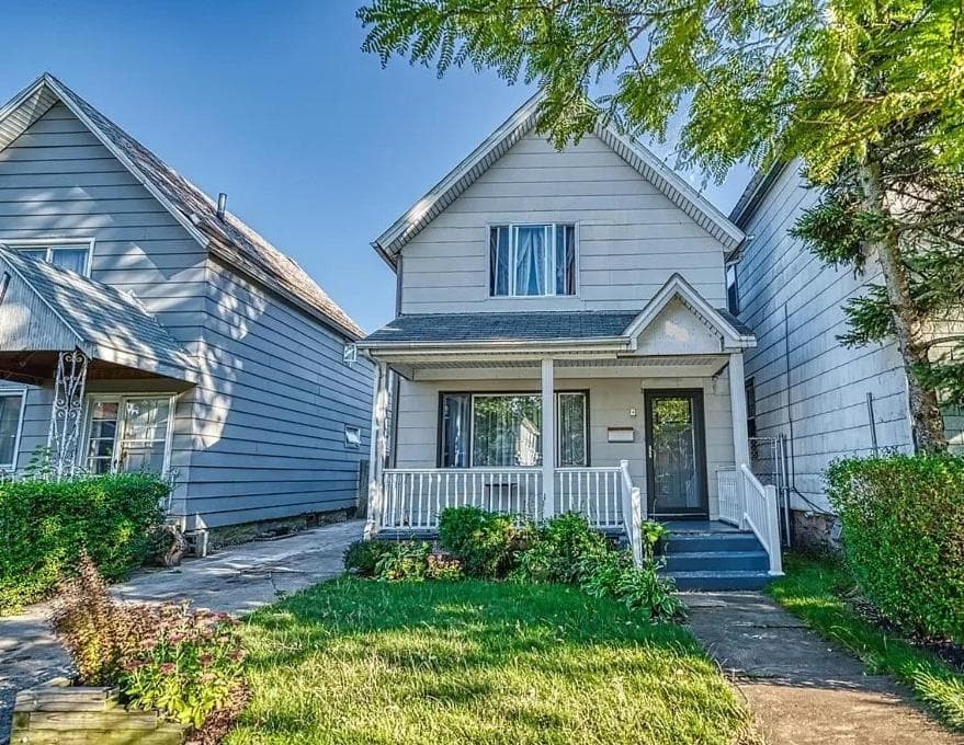 Cozy Updated 3-BR apartment near Peace Bridge in Buffalo (NY), United States