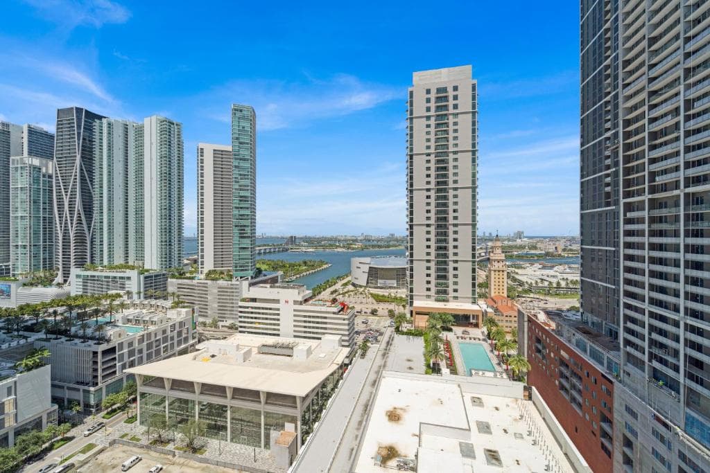 Devereaux Miami Luxury One-Bedroom and Studios in Miami (FL), United States
