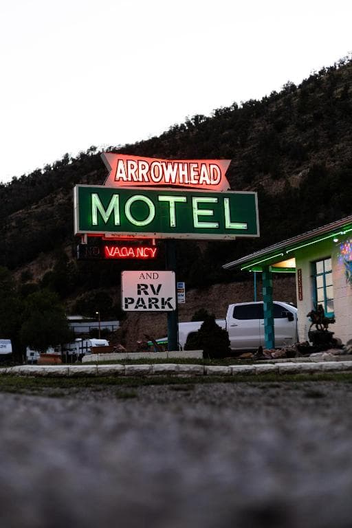 Arrowhead Motel and RV Park