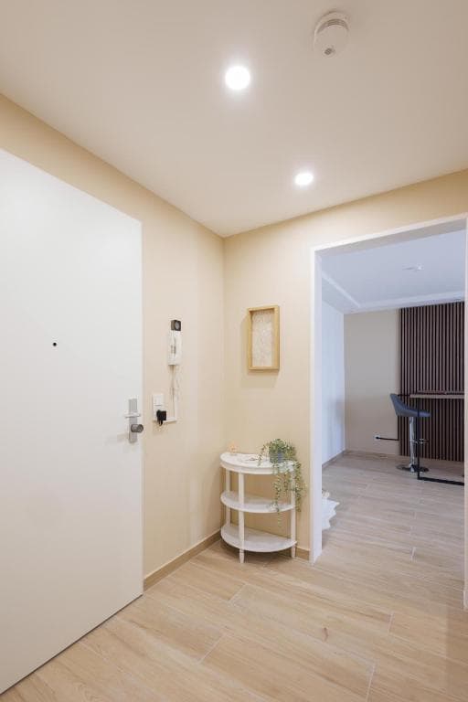 Schone Wohnung mit Terrasse Nahe Airport in Berlin, Germany