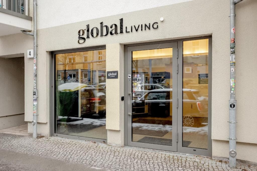 Global Living I TheGraf - East Side Gallery in Berlin, Germany