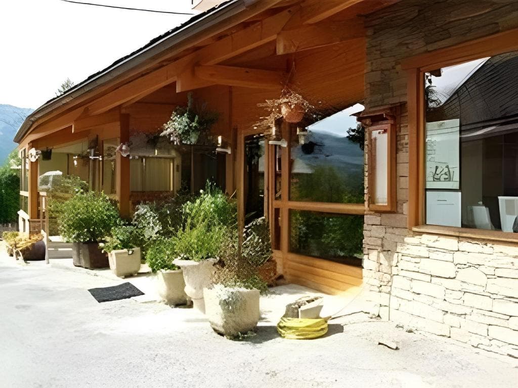 Hotel Les Chenets in Saint Julien en Champsaur, France