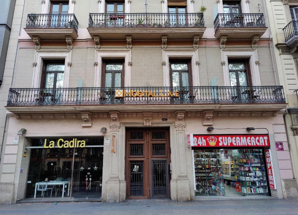 Hostal Live Barcelona in Barcelona, España