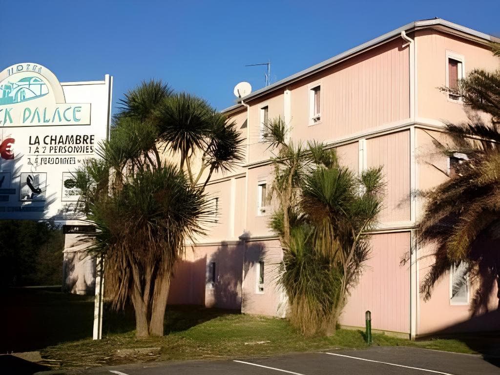 Kyriad ECO - Anglet Biarritz in Anglet, France
