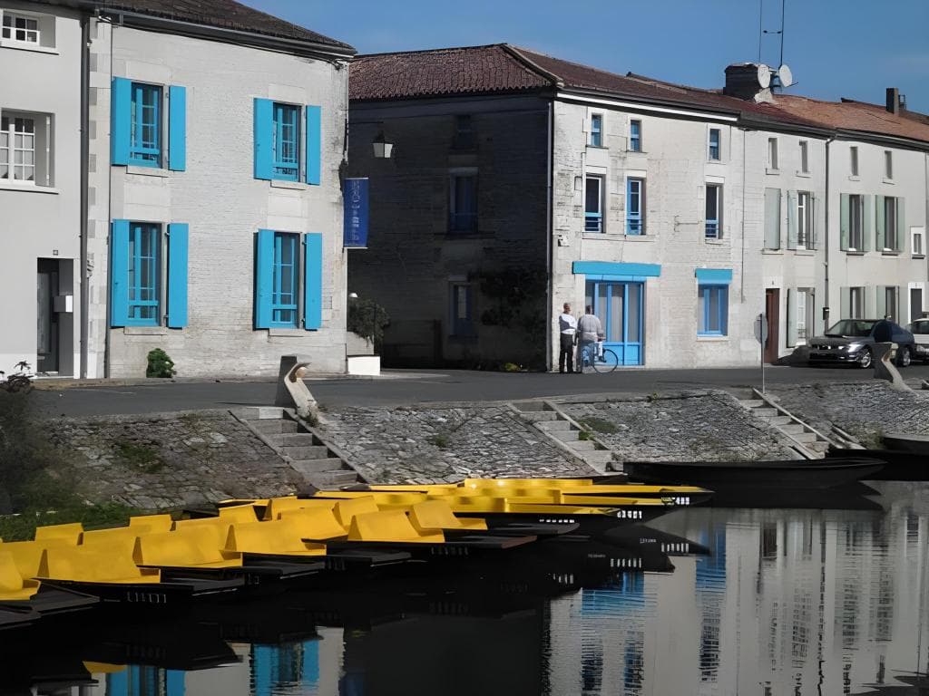 Hotel Au Marais in Niort, France