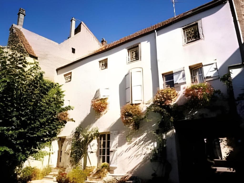 Hotel de la Halle in Nolay, France