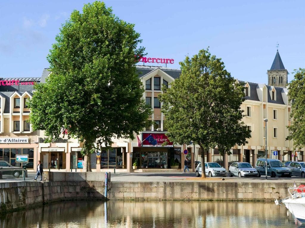 Hotel Mercure Caen Centre Port de Plaisance in Caen, France