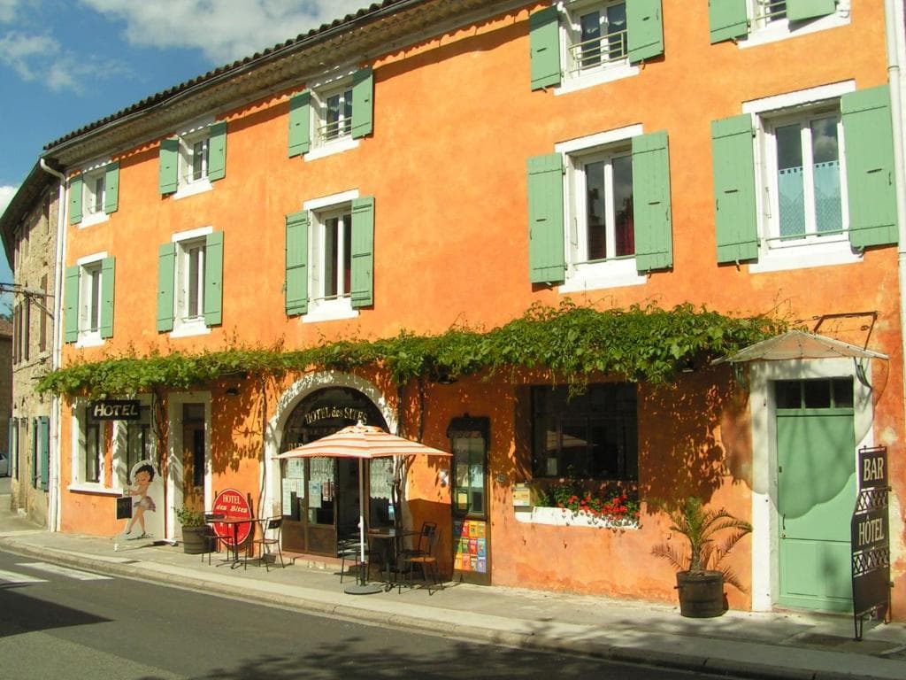Hotel Des Sites in Salavas, France