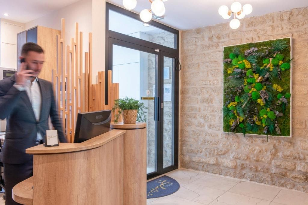 Helussi Hotel in Paris, France