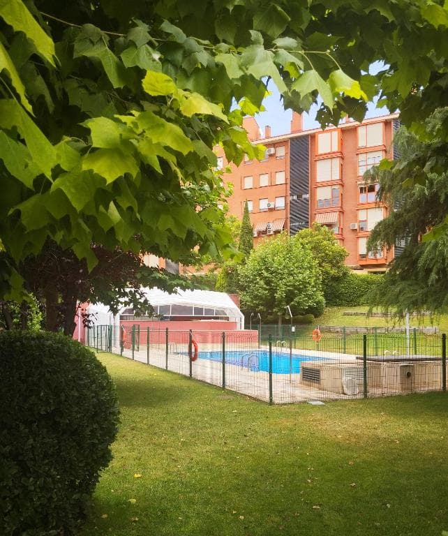 Fridda House Swimming pool Atocha Madrid in Madrid, España