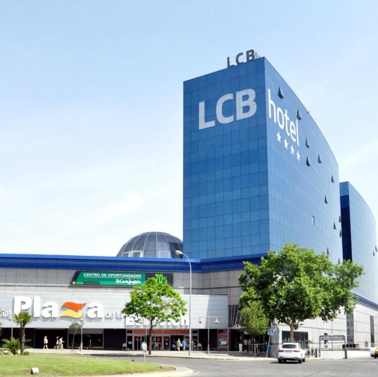 LCB Hotel Fuenlabrada NEW in Madrid, España
