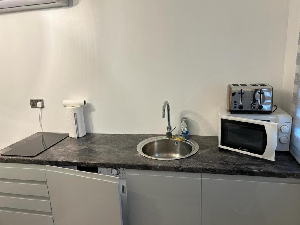 Ana guest house in London, United Kingdom