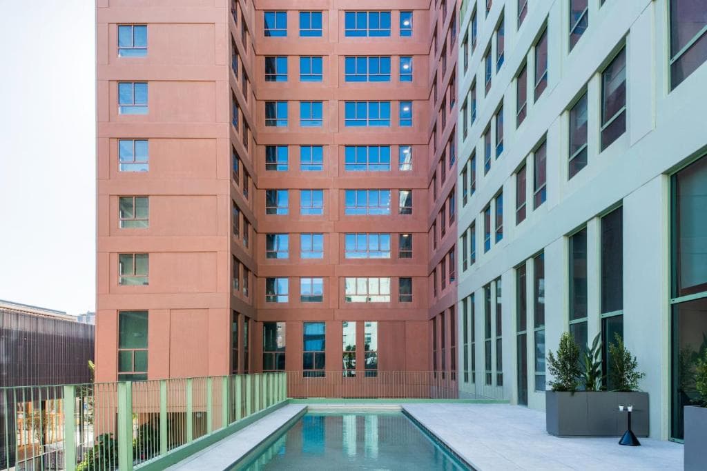 aparto Cristobal de Moura Hall of residence - ONLY FOR STUDENTS IN BARCELONA in Barcelona, España