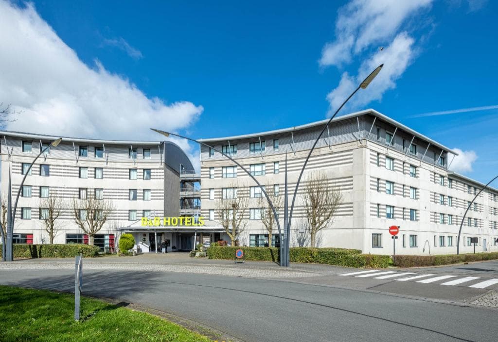 B&B HOTEL Calais Terminal Cite de l Europe 3 etoiles in Calais, France