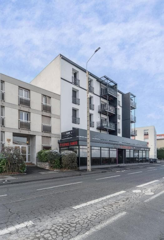 Residence Leon Blum - Appartements design - Parking in Clermont Ferrand, France