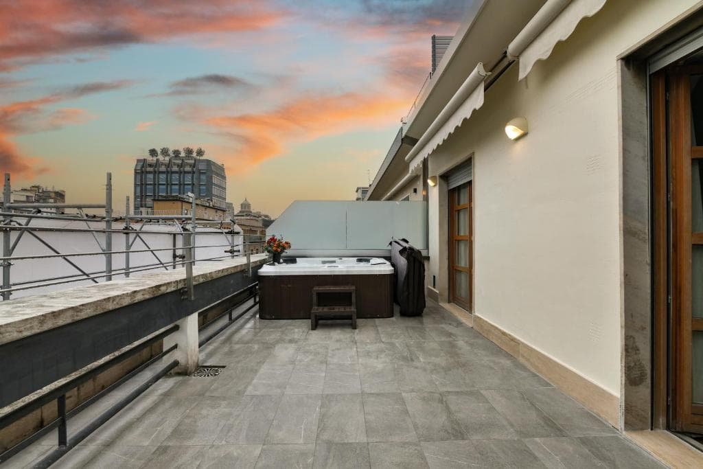 PRESTIGE BOUTIQUE APARTHOTEL -Piazza Duomo in Milan, Italy