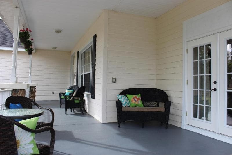 Rock Pointe Ranch in Floral City, United States