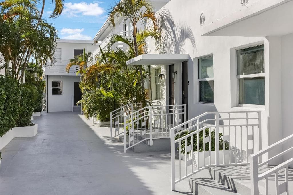 Byron Avenue Suites in Miami Beach (FL), United States