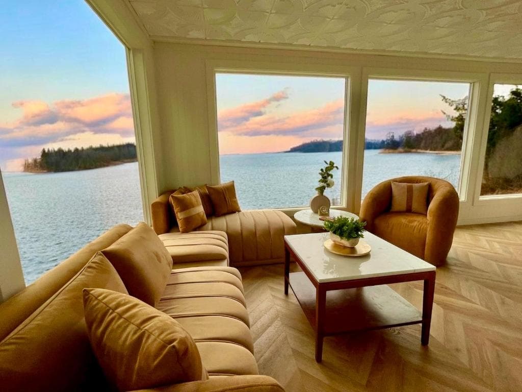 The Florentine Waterfront Hotel in Dunes City (OR), United States