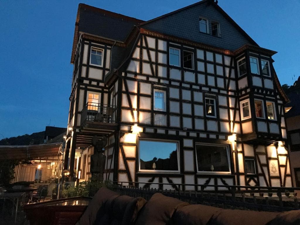 Rhein Hotel Bacharach und Stubers Restaurant in Bacharach, Germany