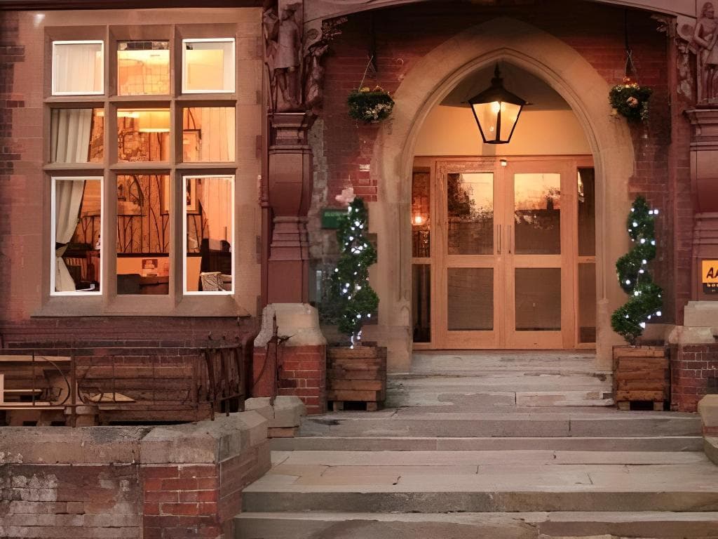 Dukeries Lodge Hotel in Edwinstowe, United Kingdom
