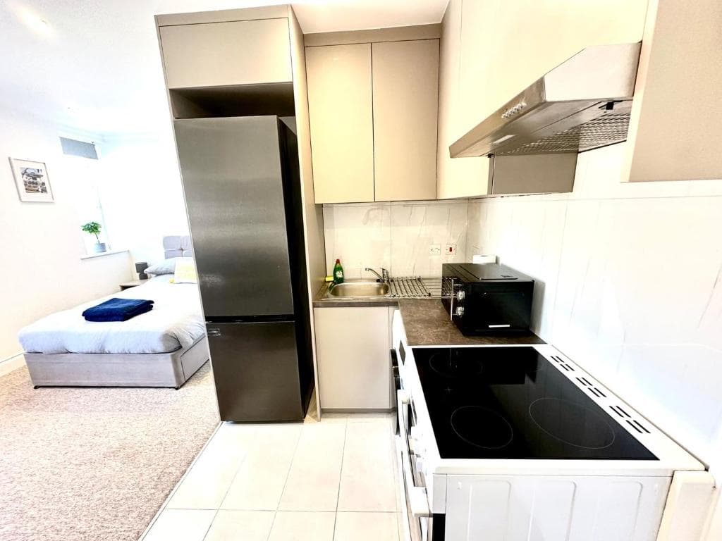 Spectacular Modern, Private Apartment,15 Mins To Central London in London, United Kingdom