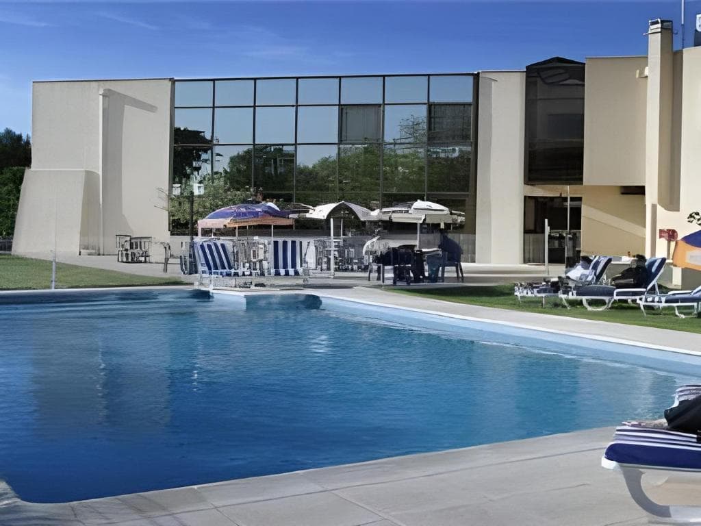 Aeroport Hotel - Parc Expo in Mauguio, France