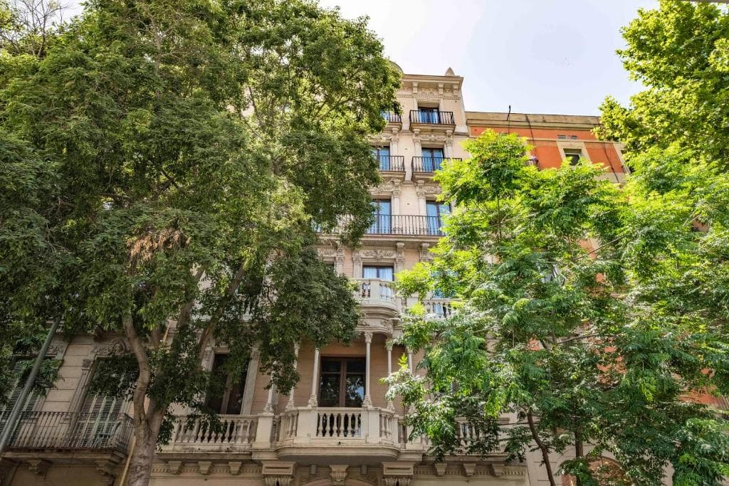 Aspasios Market Balconies Apartments in Barcelona, España