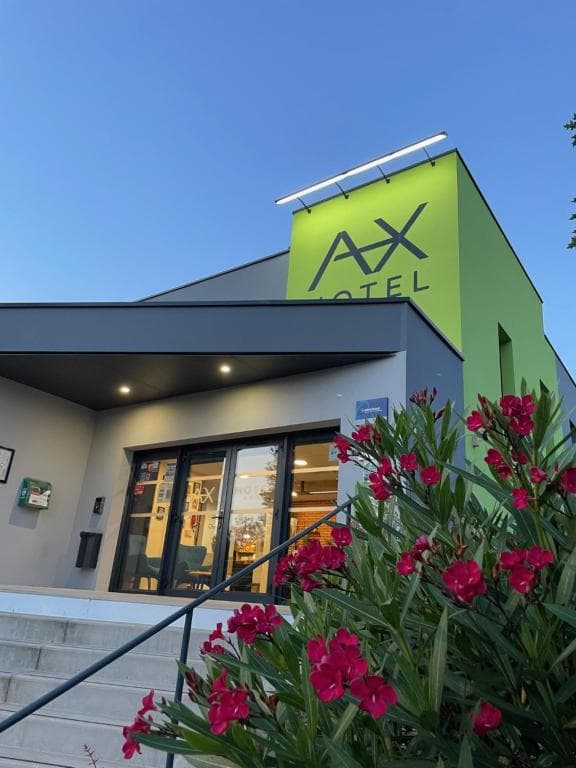 The Originals City, Ax Hotel, La Chataigneraie in La Chataigneraie, France