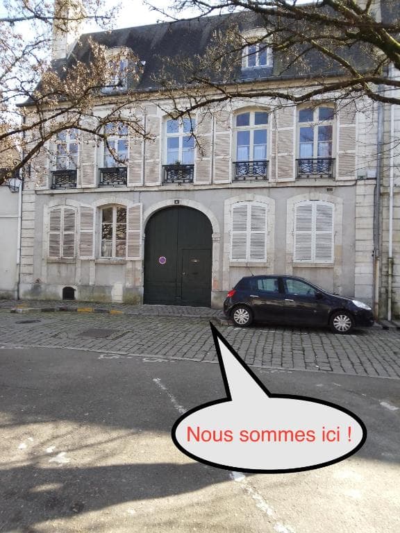 LE GEORGE SAND Elegant studio coeur historique in Bourges, France