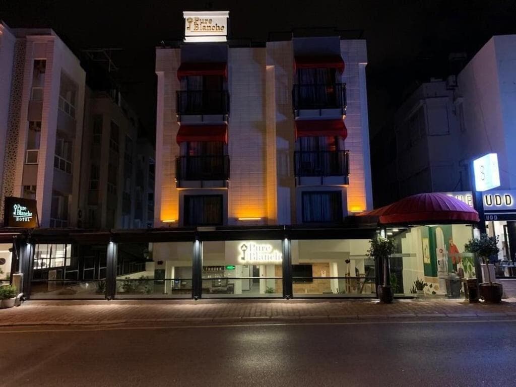 Pure Blanche Hotel in Antalya, Türkiye